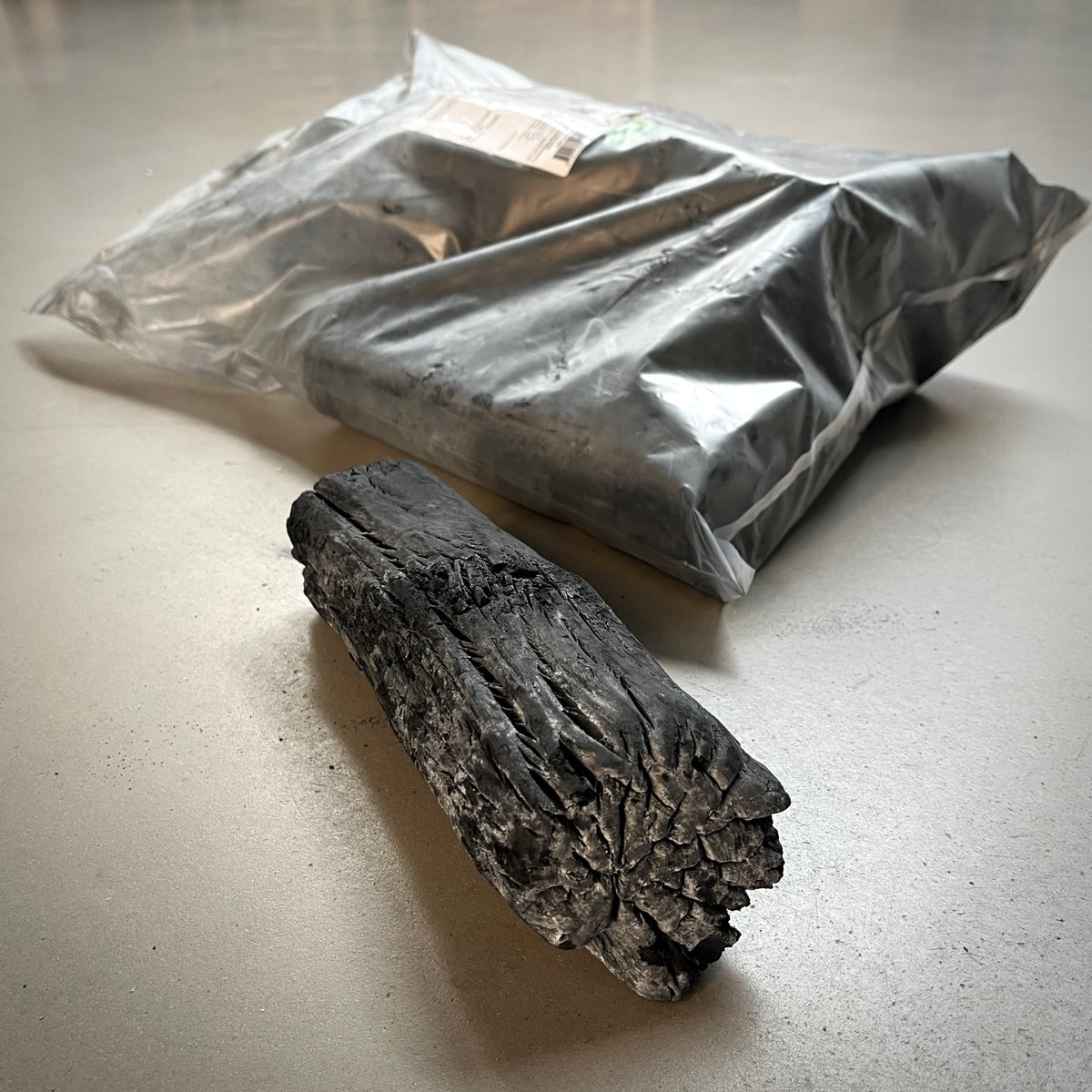 Grillkol Binchotan Komaru 3kg 20-28 cm Ø 2,0-3,5 cm