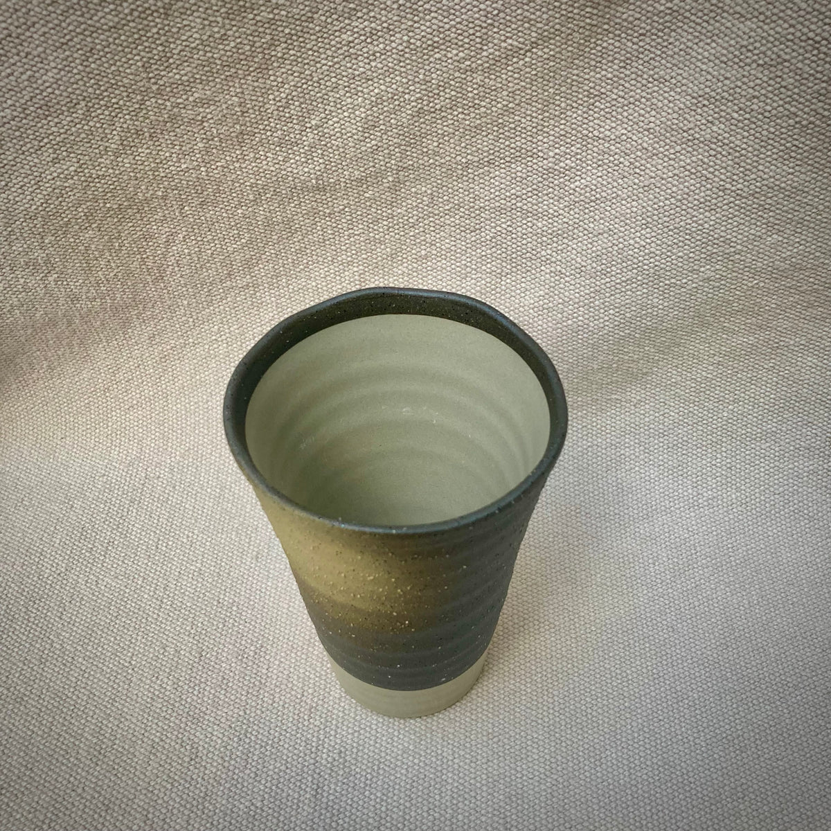 Ölglass i keramik grå-beige