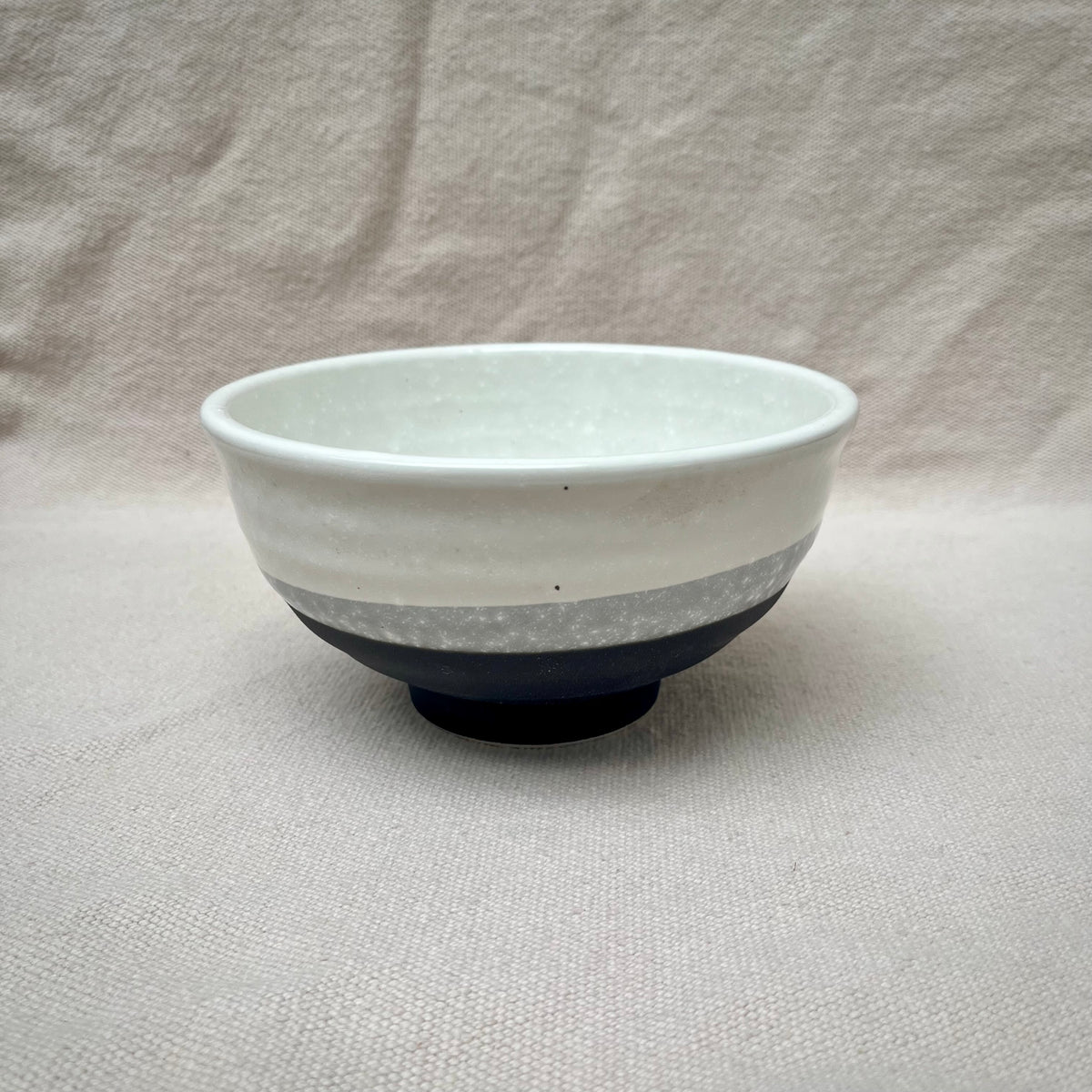 Donburi-skål vit-svart "Rokube"